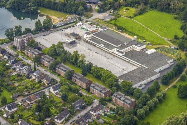 Aerial view, new development area former Real site at Großenbaumer See, Corona rapid test centre, Buscherstraße, Großenbaum, Duisburg, Ruhr area, North Rhine-Westphalia, Germany, DE, Europe, aerial view, aerial photography, aerial photography, car park, overview, bird's-eye view, overview