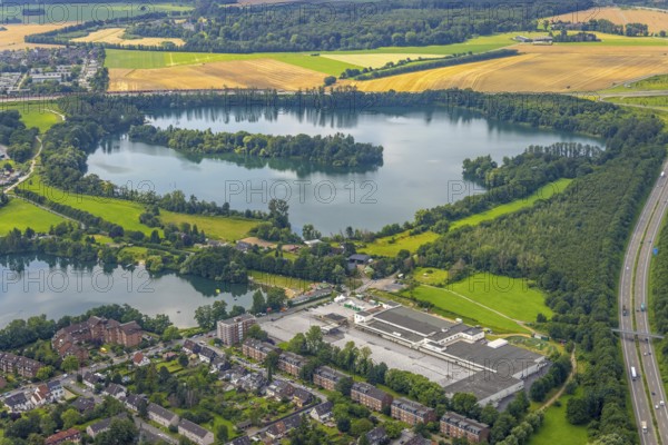 Aerial view, new development area former Real site at Großenbaumer See and Rahmer See, Corona rapid test centre, Buscherstraße, Großenbaum, Duisburg, Ruhr area, North Rhine-Westphalia, Germany, DE, Europe, aerial view, aerial photography, aerial photography, car park, overview, bird's-eye view, overview