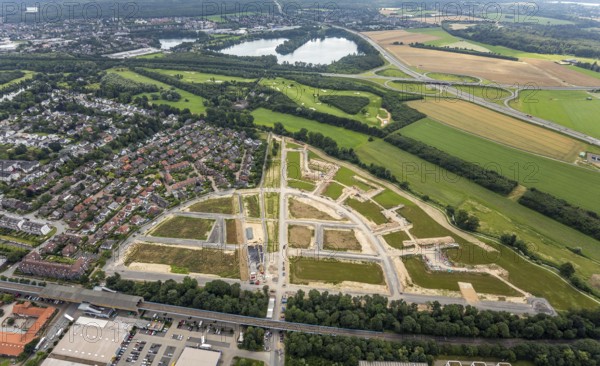 Aerial view, new development area Am Alten Angerbach, new housing estate Angerbogen, Düsseldorfer Landstraße, Huckingen, Duisburg, Ruhr area, North Rhine-Westphalia, Germany, construction work, construction area, building site, building plots, construction project, construction site, DE, Europe, aerial view, aerial photography, aerial photography, new building, overview, bird's-eye view, bird's-eye view, overview