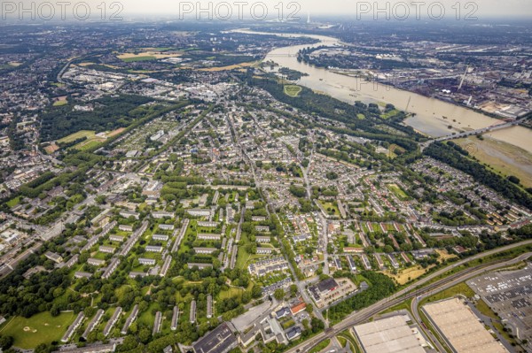 Aerial view, Rheinhausen and Hochemmerich district, floods and inundations Rheinwiesen Rheinhausen and NSG Werthauser Wardt on the river Rhine, Duisburg, Ruhr area, North Rhine-Westphalia, Germany, DE, Europe, Rockelsberg spoil tip, flood, aerial view, aerial photography, aerial photography, Rhine floods, overview, bird's-eye view, overview, inundation