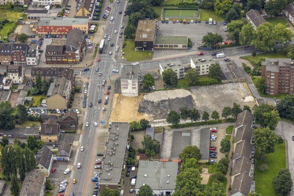 Aerial view, construction site and new building flats Düsseldorfer Landstraße 76 corner Angertaler Straße, Wanheim-Angerhausen, Duisburg, Ruhr area, North Rhine-Westphalia, Germany, construction area, building site, building plots, construction project, construction site, DE, Europe, aerial view, aerial photography, aerial photography, overview, bird's-eye view, overview