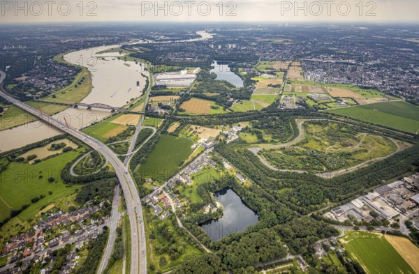 Aerial view, brownfield Lohmannsheide spoil tip on Grafschafter Straße for planned hazardous waste landfill, motorway slip road A42 Duisburg-Baerl, Bärl, Duisburg, Ruhr area, North Rhine-Westphalia, Germany, motorway slip road, spoil tip, DE, Europe, aerial view, aerial photography, aerial photography, overview, bird's-eye view, overview