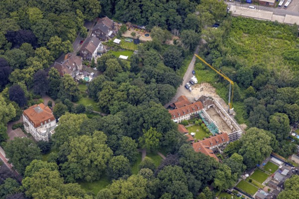Aerial view, construction site and new building, residential complex in Baumstraße, Alt-Homberg, Duisburg, Ruhr area, North Rhine-Westphalia, Germany, construction work, construction area, construction site, building plots, construction crane, construction project, construction site, DE, Europe, aerial view, aerial photography, aerial photography, new building, overview, bird's-eye view, overview