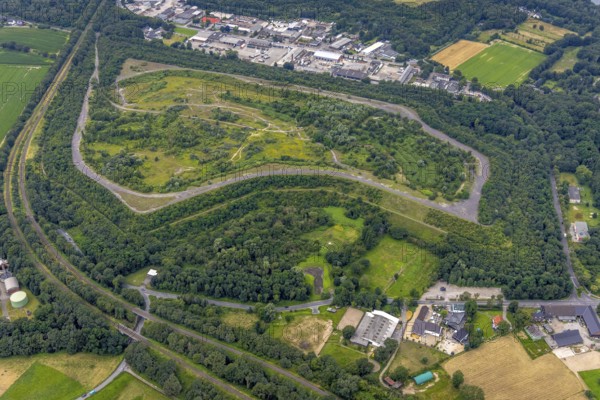 Aerial view, brownfield Lohmannsheide spoil tip on Grafschafter Straße for planned hazardous waste landfill, Bärl, Duisburg, Ruhr area, North Rhine-Westphalia, Germany, spoil tip, DE, Europe, aerial view, aerial photography, aerial photography, overview, bird's-eye view, overview