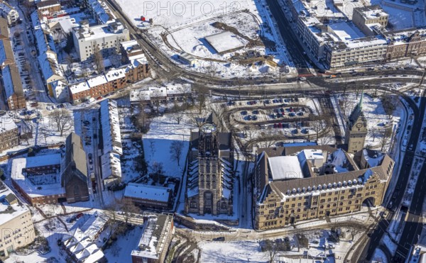 Aerial view, city hall Duisburg, Salvatorkirche, old town, Duisburg, Ruhr area, North Rhine-Westphalia, Germany, authority, DE, Europe, local government, aerial view, aerial photography, aerial photography, city hall, snow, overview, bird's eye view, winter, birds-eyes view, cleared streets, overview