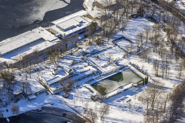 Aerial view, outdoor swimming pool amateur swimming club Duisburg, Neudorf, Duisburg, Ruhr area, North Rhine-Westphalia, Germany, bathing establishment, bathing resort, DE, Europe, outdoor swimming pool, Kruppstraße, aerial view, aerial photography, aerial photography, snow, swimming pool, swimming pool, overview, bird's eye view, winter, birds-eyes view, cleared roads, overview