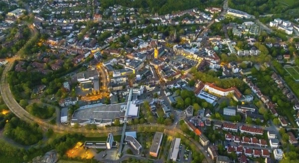 Aerial view, city centre and old town market with catholic church St. Lambertus, Castrop-Rauxel, Ruhr area, North Rhine-Westphalia, Germany, Old Town, Old Town view, Am Markt, outdoor lighting, City, DE, twilight, Europe, city centre, light pollution, aerial view, aerial photography, aerial photography, night aerial view, townscape, city centre, streetlights, street lamps, overview, bird's eye view, illuminated, illuminated houses, illuminated house, birds-eyes view, artificial light, night, nightflight, overview
