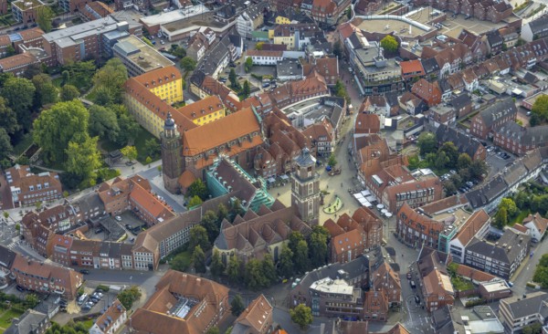 Aerial view, old town and green old town ring with catholic St. Lamberti church at the market place, town hall with renovation, evang. Church on the market square and Liebfrauenburg in Coesfeld, Münsterland, North Rhine-Westphalia, Germany, old town, place of worship, authority, castle, Coesfeld, DE, Europe, religious community, place of worship, holy place, church, parish, denomination, aerial view, aerial photography, aerial photography, town hall, religion, religious site, castle, overview, bird's-eye view, birds-eyes view, overview