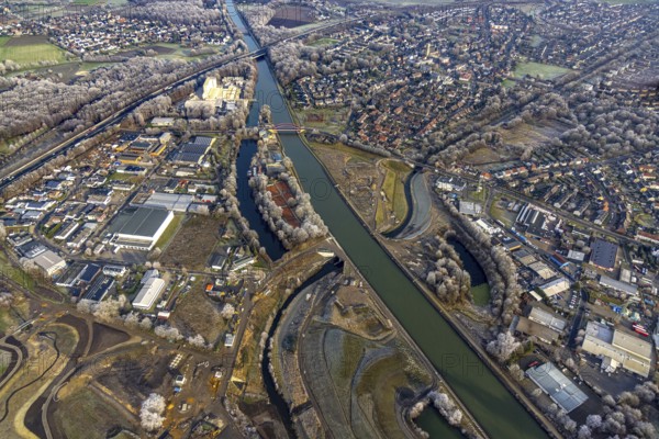 Aerial view, The water cross Castrop-Rauxel with crossing of Emscher and Rhine-Herne-Canal in the district Habinghorst in Castrop-Rauxel, Ruhr area, North Rhine-Westphalia, Germany, Alte Fahrt, Castrop-Rauxel, DE, Europe, aerial view, aerial photography, aerial photography, tennis, tennis facility, tennis courts, overview, subway, bird's-eye view, overview, winterly
