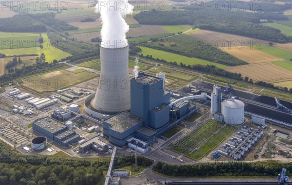 Aerial view of the power plant facilities and exhaust gas towers of the coal-fired power plant Datteln 4 Uniper power plant Im Löringhof at the Dortmund-Ems canal in Datteln in the Ruhr area in the federal state of North Rhine-Westphalia, Germany, Datteln, Ruhr area, North Rhine-Westphalia, DE, Europe, aerial view, birds-eyes view, aerial photography, aerial photography, overview, bird's eye view