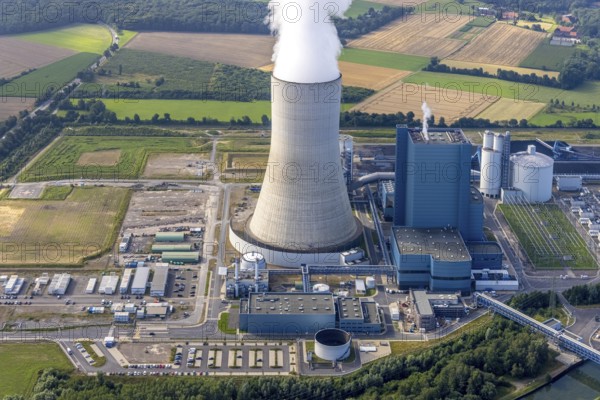 Aerial view of the power plant facilities and exhaust gas towers of the coal-fired power plant Datteln 4 Uniper power plant Im Löringhof at the Dortmund-Ems canal in Datteln in the Ruhr area in the federal state of North Rhine-Westphalia, Germany, Datteln, Ruhr area, North Rhine-Westphalia, DE, Europe, aerial view, birds-eyes view, aerial photography, aerial photography, overview, bird's eye view