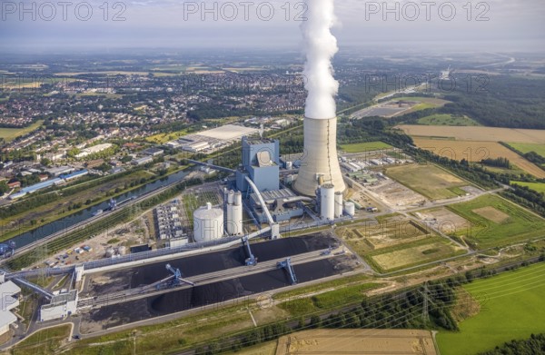 Aerial view of the power plant facilities and exhaust gas towers of the coal-fired power plant Datteln 4 Uniper power plant Im Löringhof at the Dortmund-Ems canal in Datteln in the Ruhr area in the federal state of North Rhine-Westphalia, Germany, Datteln, Ruhr area, North Rhine-Westphalia, DE, Europe, aerial view, birds-eyes view, aerial photography, aerial photography, overview, bird's eye view