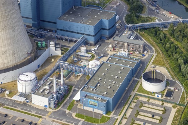 Aerial view of the power plant facilities and exhaust gas towers of the coal-fired power plant Datteln 4 Uniper power plant Im Löringhof at the Dortmund-Ems canal in Datteln in the Ruhr area in the federal state of North Rhine-Westphalia, Germany, Datteln, Ruhr area, North Rhine-Westphalia, DE, Europe, aerial view, birds-eyes view, aerial photography, aerial photography, overview, bird's eye view