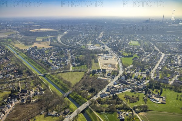Aerial view, construction site and new construction commercial area, Freidrich-Ebert-Straße, Bärenstraße, corner B8 Hans-Böckler-Straße, Averbruch, Dinslaken, Ruhr area, North Rhine-Westphalia, Germany, construction work, construction area, building site, building plots, construction project, construction site, DE, Europe, commercial area, commercial area, commercial location, commercial use, aerial photograph, aerial photography, aerial photography, new construction, Lower Rhine, Rhine, overview, bird's-eye view, bird's-eye view, overview