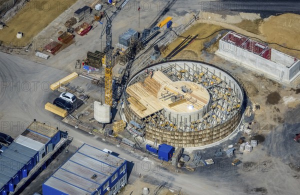Aerial view, construction site new wood-fired power station at Thyssenstraße, Averbruch, Dinslaken, Ruhr area, North Rhine-Westphalia, Germany, architectural office Gramlich und Partner, construction work, building, construction area, building site, building plots, construction project, construction site, DE, Europe, cogeneration plant, power station, aerial view, aerial photography, aerial photography, new building, Lower Rhine, Rhine, overview, bird's-eye view, overview