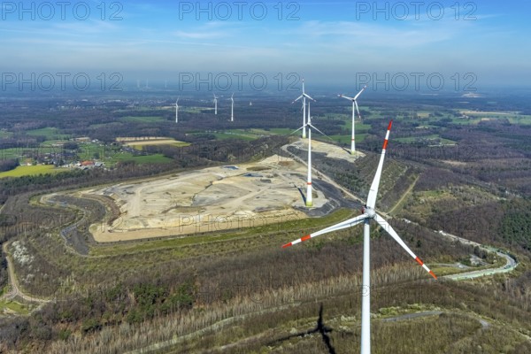 Aerial view, construction site, Halde Lohberg Norderweiterung, wind turbines, Bruckhausen, Hünxe, Ruhr area, North Rhine-Westphalia, Germany, alternative energy, DE, Europe, aerial view, aerial photography, aerial photography, Lower Rhine, Rhine, overview, bird's-eye view, WEA, wind energy, wind turbine, wind power, wind power plant, wind farm, wind turbines, birds-eyes view, overview, renewable energy, wind power plants