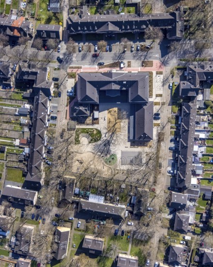Aerial photo, GGS Gemeinschaftsgrundschule Lohberg, Lohberg, Dinslaken, Ruhr area, North Rhine-Westphalia, Germany, education, educational institution, DE, Europe, GGS, primary school, teaching institute, aerial photo, aerial photography, aerial photography, Lower Rhine, Rhine, school, overview, bird's eye view, birds-eyes view, overview