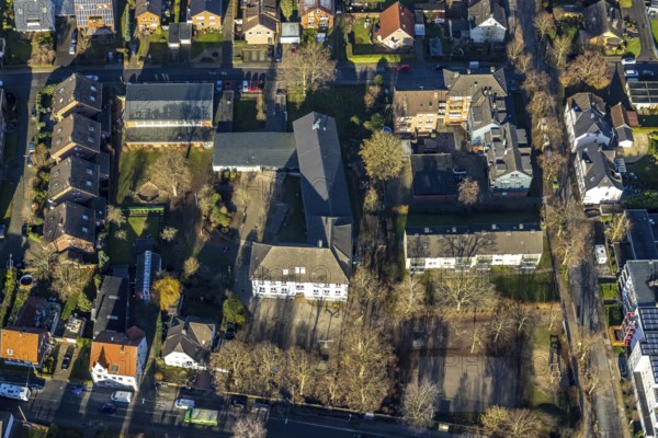 Aerial view of the Bonifatiusschule in the Pliesterbecker Straße in Dorsten in the Ruhr area in North Rhine-Westphalia, Germany, education, educational institution, DE, Germany, Dorsten, Europe, primary school, teaching institute, aerial view, aerial photograph, aerial photography, aerial photography, North Rhine-Westphalia, Ruhr area, school, overview, bird's-eye view, overview