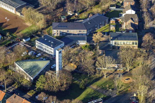 Aerial view Augustaschule in der Halterner Straße und evang. Kreuzkirche in Dorsten im Ruhr Area in North Rhine-Westphalia, Germany, An der Landwehr, place of worship, education, educational institution, DE, Germany, Dorsten, Europe, religious community, place of worship, primary schools, holy place, church, parish, denomination, educational institute, aerial view, aerial photograph, aerial photography, aerial photography, North Rhine-Westphalia, religion, religious site, Ruhr area, school, overview, bird's eye view, birds-eyes view, overview