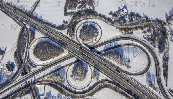 Aerial view, motorway junction Dortmund-Witten, A45 and A44, Persebeck, Dortmund, Ruhr area, North Rhine-Westphalia, Germany, motorway, motorway A44, motorway A45, DE, Europe, shapes and colours, aerial view, aerial photography, aerial photography, snow, overview, bird's-eye view, winter, onset of winter, winter landscape, birds-eyes view, overview