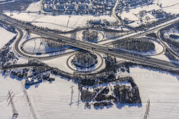 Aerial view, motorway junction Dortmund-Witten, A45 and A44, Persebeck, Dortmund, Ruhr area, North Rhine-Westphalia, Germany, motorway, motorway A44, motorway A45, DE, Europe, aerial view, aerial photography, aerial photography, snow, overview, bird's-eye view, winter, onset of winter, winter landscape, birds-eyes view, overview
