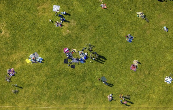 Aerial view, the Tremoniapark a large playground and sunbathing lawn, spring weather on Dortmund's sunbathing lawns, Dortmund, Ruhr area, North Rhine-Westphalia, Germany, DE, Europe, birds-eyes view, aerial view, aerial photography, aerial photography, overview, overview, bird's eye view, spring, summer weather in March, Dortmund sunbathing lawns, sunbathing with Corona distance