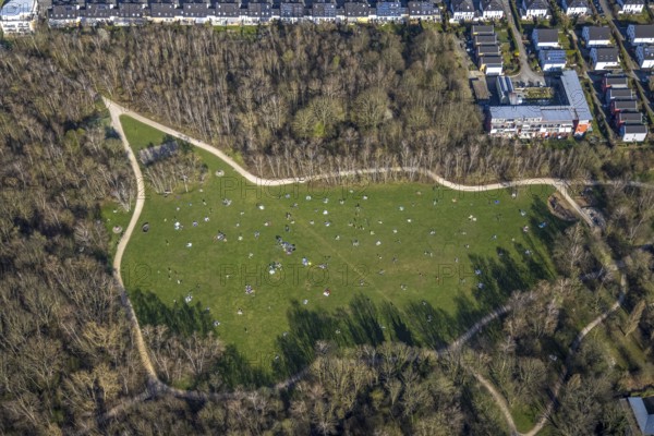 Aerial view, the Tremoniapark a large playground and sunbathing lawn, spring weather on Dortmund's sunbathing lawns, Dortmund, Ruhr area, North Rhine-Westphalia, Germany, Rheinberg, DE, Europe, birds-eyes view, aerial view, aerial photography, aerial photography, overview, overview, bird's eye view, spring, summer weather in March, Dortmund sunbathing lawns, sunbathing with Corona distance