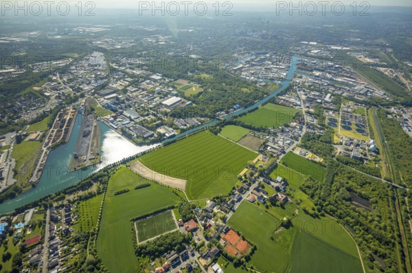 Aerial view, Lindhorster Hafen, coal harbour of the inland port Dortmunder Hafen AG in Dortmund in the federal state of North Rhine-Westphalia, Germany, Dortmund, Ruhr area, North Rhine-Westphalia, DE, Europe, birds-eyes view, aerial view, aerial photography, aerial photography, overview, bird's eye view, Dortmund harbour, inland port, Dortmund-Ems canal, freight traffic