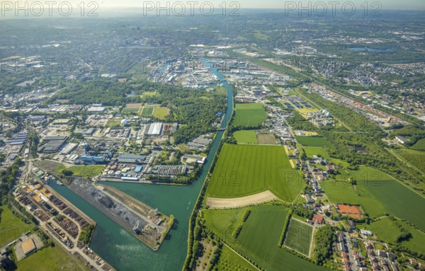 Aerial view, Lindhorster Hafen, coal harbour of the inland port Dortmunder Hafen AG in Dortmund in the federal state of North Rhine-Westphalia, Germany, Dortmund, Ruhr area, North Rhine-Westphalia, DE, Europe, birds-eyes view, aerial view, aerial photography, aerial photography, overview, bird's eye view, Dortmund harbour, inland port, Dortmund-Ems canal, freight traffic
