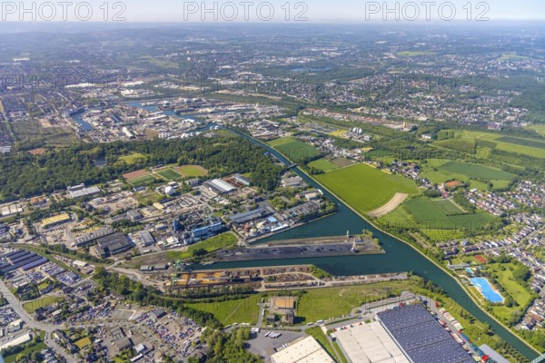 Aerial view, Lindhorster Hafen, coal harbour of the inland port Dortmunder Hafen AG in Dortmund in the federal state of North Rhine-Westphalia, Germany, Dortmund, Ruhr area, North Rhine-Westphalia, DE, Europe, birds-eyes view, aerial view, aerial photography, aerial photography, overview, bird's eye view, Dortmund harbour, inland port, Dortmund-Ems canal, freight traffic