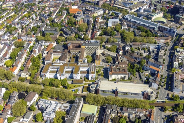 Aerial view, Klinikum Dortmund with multi-storey car park, Beurhausstraße, City, Dortmund, Ruhr area, North Rhine-Westphalia, Germany, DE, Europe, Healthcare, Hospital, Heliport, Clinic, Clinic, Hospital, Aerial view, Aerial photography, Aerial photography, Medical facility, Medical assistance, Multi-storey car park, Municipal clinics, Overview, Bird's-eye view, overview, Medical care