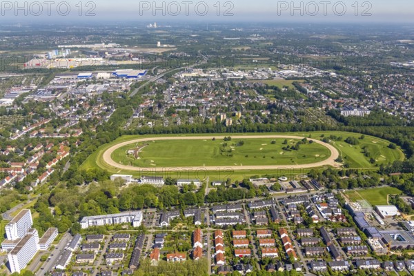 Aerial view, Dortmund racecourse with golf course, Schüren, Dortmund, Ruhr area, North Rhine-Westphalia, Germany, DE, Europe, golf, golf course, golf club, golf range, golf meadow, aerial view, aerial photography, aerial photography, equestrian sport, equestrian centre, racecourse, sport, overview, bird's-eye view, overview