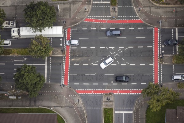 Aerial view, red cycle path marking at the intersection of Markgrafenstraße and Ruhrallee in the district Ruhrallee in Dortmund, Ruhr area, North Rhine-Westphalia, Germany, DE, Dortmund, Europe, aerial view, aerial photography, aerial photography, cycle path, overview, bird's-eye view, overview