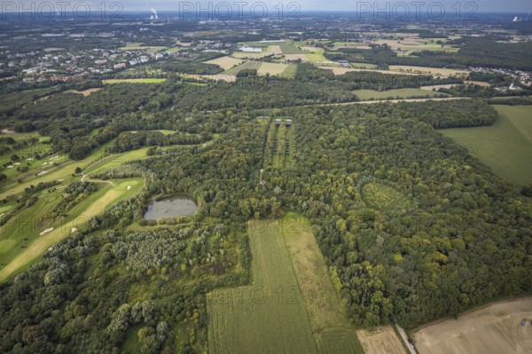 Aerial view, Former shooting range in the nature reserve Buschei Am Wirksfeld and Wulfscher Teich in the district Kurl in Dortmund, Ruhr area, North Rhine-Westphalia, Germany, DE, Dortmund, Europe, aerial view, aerial photography, aerial photography, NSG, shooting range, pond, overview, bird's eye view, forest area, birds-eyes view, former extinguishing water pond, overview
