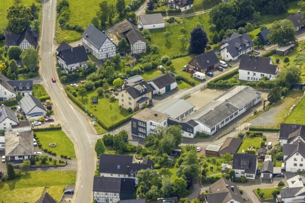 Aerial view, company premises IPE Industrial Projects und Engineering GmbH, Am Bogen, Iseringhausen, Drolshagen, Sauerland, North Rhine-Westphalia, Germany, DE, Europe, half-timbered houses, commercial enterprises, commercial area, commercial site, commercial use, industrial area, industrial site, aerial photograph, aerial photography, aerial photography, overview, bird's-eye view, bird's-eye view, overview