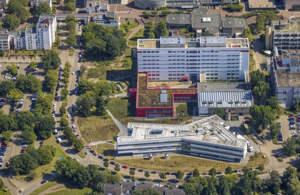 Aerial view, building of the ZSL Centre for Synthetic Life Sciences and preclinical / medical building of Heinrich Heine University in the Bilk district of Düsseldorf, Rhineland, North Rhine-Westphalia, Germany, education, educational institution, DE, Düsseldorf, Europe, university, teaching institute, aerial view, aerial photography, aerial photography, overview, university, bird's-eye view, bird's-eye view, overview