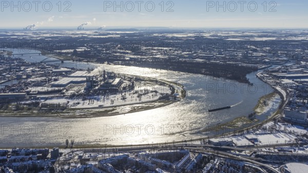 Aerial view, Rhine bend at the harbour, Lausward power station, harbour, Düsseldorf, Rhineland, North Rhine-Westphalia, Germany, inland port, DE, Europe, thermal power station, power station, power station plant, aerial view, aerial photography, aerial photography, snow, overview, bird's-eye view, winter, birds-eyes view, overview