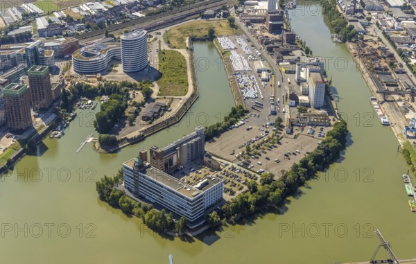 Aerial view, Plange Mühle conversion for a clinic in the media harbour in the harbour in Düsseldorf, Rhineland, North Rhine-Westphalia, Germany, DE, Düsseldorf, Europe, commercial enterprises, commercial area, commercial park, commercial location, commercial use, harbour, harbour area, harbour area, industrial area, industrial building, industrial location, aerial photograph, aerial photography, aerial photography, overview, bird's eye view, Weizenmühlenstraße, birds-eyes view, former Rhine harbour, overview
