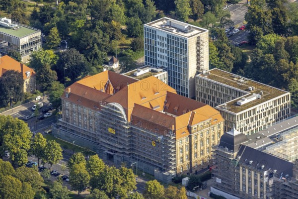 Aerial photo, Düsseldorf Higher Regional Court renovation work on the facade in the Pempelfort district of Düsseldorf, Rhineland, North Rhine-Westphalia, Germany, construction work, construction project, construction site, authority, DE, Düsseldorf, Europe, court, aerial photograph, aerial photography, aerial photography, renovation, refurbishment, overview, bird's-eye view, overview