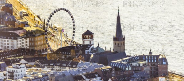Aerial view, Wheel of Vision Ferris wheel at Burgplatz at Christmas time in the Old Town in Düsseldorf, Rhineland, North Rhine-Westphalia, Germany, place of worship, DE, Düsseldorf, Europe, religious community, place of worship, holy place, church, parish, denomination, aerial view, aerial photography, aerial photography, religion, religious site, St. Lambertus Church St. Lambertus Church, overview, bird's eye view, birds-eyes view, catholic St. Lambertus Church, overview