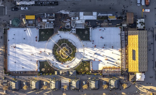 Aerial view, DEG-Winterwelt ice skating rink on the Kö at Corneliusplatz, city centre, Düsseldorf, Rhineland, North Rhine-Westphalia, Germany, Cornelius Brunnen, DE, ice rink, ice skating rink, Europe, Königsallee, aerial view, aerial photography, aerial photography, sight, overview, bird's eye view, Christmas market, birds-eyes view, overview