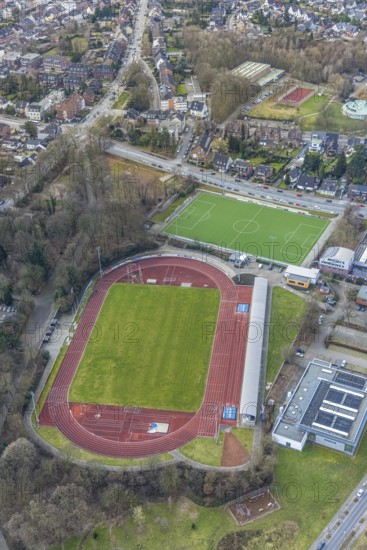 Aerial photo, sports park, Jahnstadion, Bottrop, Ruhr area, North Rhine-Westphalia, Germany, DE, Europe, football pitch, football stadium, football club, Hans-Böckler-Straße, athletics stadium, aerial view, aerial photography, aerial photography, sports, sports facilities, sports field, sports facility, stadium, training grounds, overview, VfB Bottrop, bird's eye view, birds-eyes view, overview
