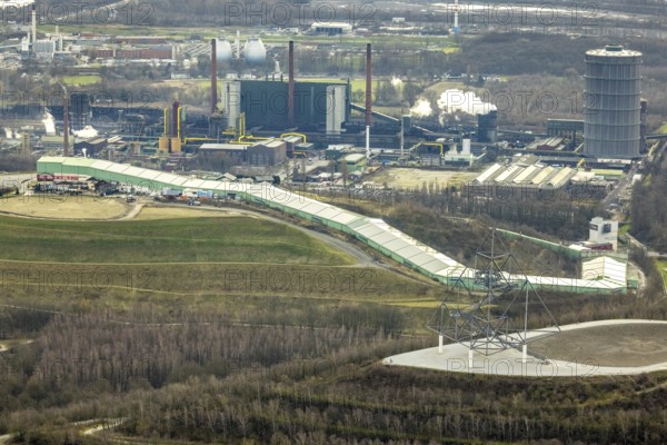 Aerial photo, alpincenter Bottrop, Prosperstraße slag heap, ArcelorMittal Bottrop, Bottrop, Ruhr area, North Rhine-Westphalia, Germany, slag heap, DE, Europe, leisure facility, leisure activities, leisure park, slag heap, slag heap landscape, aerial photograph, aerial photography, aerial photography, sight, ski hall, overview, bird's-eye view, winter sports facility, colliery, birds-eyes view, overview