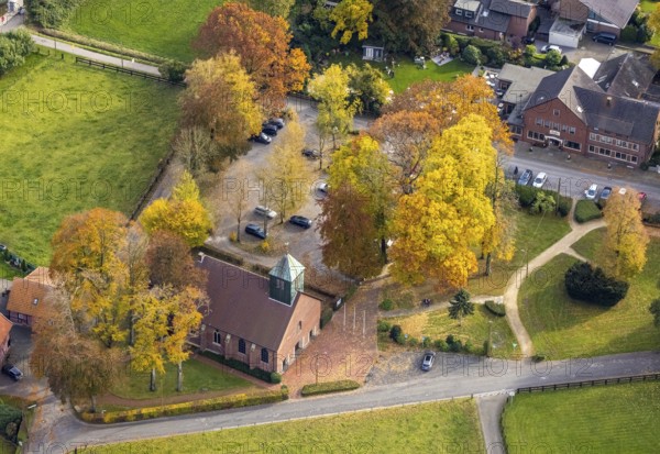 Aerial view, St. Mary's Assumption Church and Berger Inn at Beck Castle in the Kirchhellen-Nord-Ost district of Bottrop, Ruhr area, North Rhine-Westphalia, Germany, Bottrop, DE, Europe, aerial view, aerial photography, aerial photography, overview, bird's-eye view, overview
