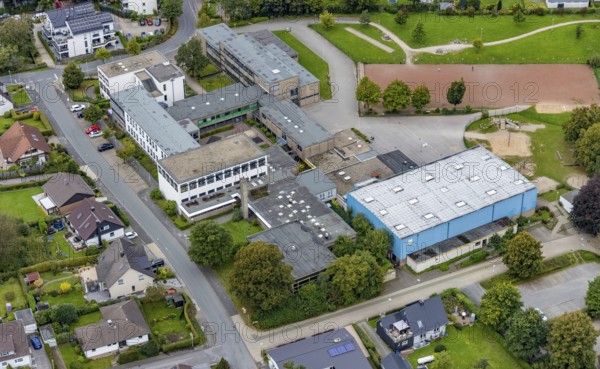 Aerial photo, Breckerfeld primary school in Breckerfeld, Sauerland, North Rhine-Westphalia, Germany, education, educational institution, Breckerfeld, DE, Europe, primary school, teaching institute, aerial photography, aerial photography, aerial photography, school, overview, bird's-eye view, birds-eyes view, overview