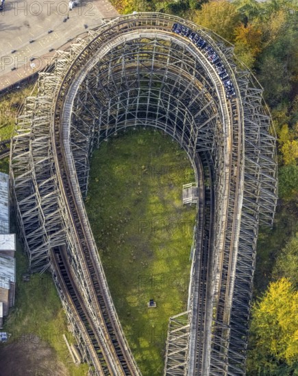 Aerial view, Movie Park Germany in the district Kirchhellen-Nord-Ost in Bottrop, Ruhr area, North Rhine-Westphalia, Germany, roller coaster The Bandit, Bottrop, DE, Europe, shapes and colours, leisure facility, leisure activities, leisure park, leisure enjoyment, aerial view, aerial photography, aerial photography, theme park, overview, bird's-eye view, overview