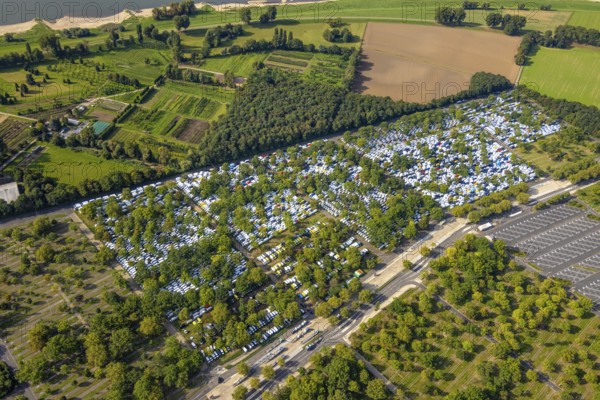 Aerial view, Caravan Centre Campsite at the fairground car park in the Stockum district of Düsseldorf, Rhineland, North Rhine-Westphalia, Germany, camping, camping facility, camping mobile, campsite, DE, Düsseldorf, Europe, leisure, hobby, aerial photography, aerial photography, aerial photography, overview, bird's eye view, motorhome, birds-eyes view, overview