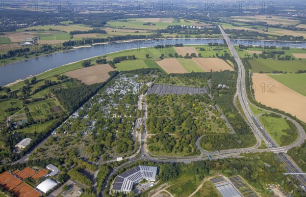 Aerial view, Caravan Centre Campsite at the fairground car park in the Stockum district of Düsseldorf, Rhineland, North Rhine-Westphalia, Germany, camping, camping facility, camping mobile, campsite, DE, Düsseldorf, Europe, leisure, hobby, aerial photography, aerial photography, aerial photography, overview, bird's eye view, motorhome, birds-eyes view, overview