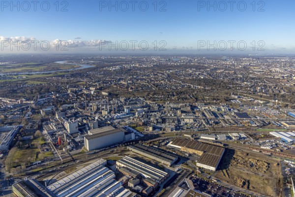 Aerial view, factory premises of Henkel AG in the Holthausen district of Düsseldorf, Rhineland, North Rhine-Westphalia, Germany, DE, Düsseldorf, Europe, commercial enterprises, commercial area, commercial area, commercial location, commercial use, industrial area, industrial building, industrial location, aerial photograph, aerial photography, aerial photography, overview, bird's-eye view, overview