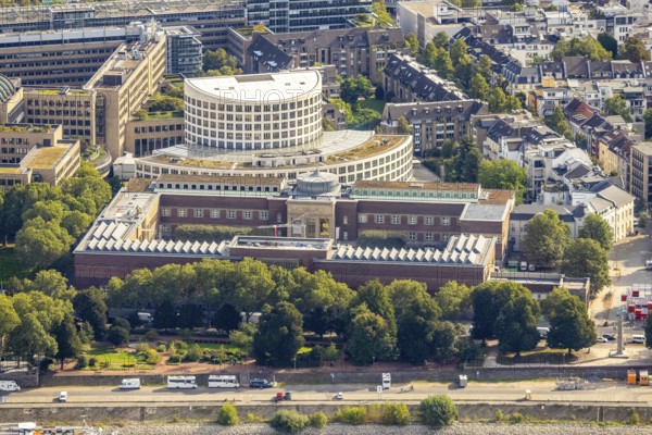 Aerial view, art palace and semicircular building of the Ministry of the Environment of North Rhine-Westphalia in the district Pempelfort in Düsseldorf, Rhineland, North Rhine-Westphalia, Germany, authority, DE, Düsseldorf, Europe, culture, art, aerial view, aerial photography, aerial photography, overview, bird's-eye view, overview
